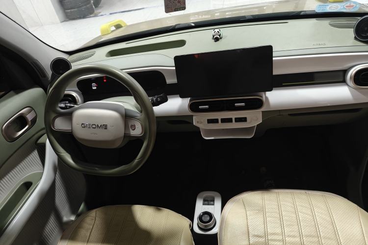 Used Geely Galaxy Panda 2025 210km Panda Rider Interior 3