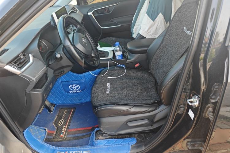 Used Toyota Wildlander 2022 2.0L CVT Two-Wheel Drive Leading Edition Left Front Seat