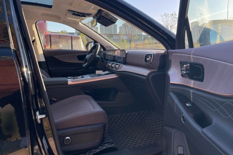 Used Chery Tiggo 9 C-DM 2025 1.5T 106KM Ultra-Comfort Version 7 Seats Lithium Iron Phosphate
