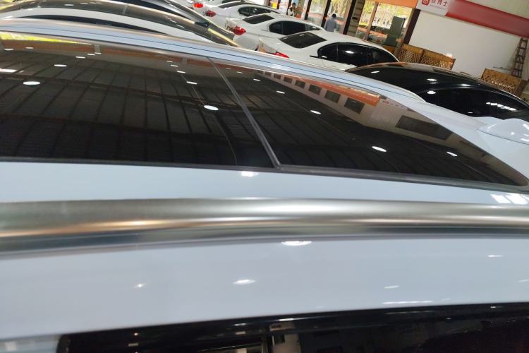 Used VOYAH FREE 2023 Four-Wheel Drive Extended-Range Model with Ultra-Long Range
