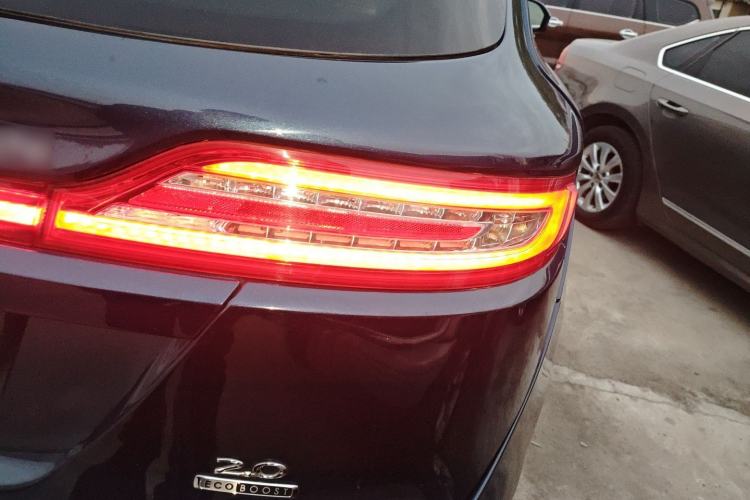 Used Lincoln MKC 2014 2.0T Two-Wheel-Drive Luxury Edition
