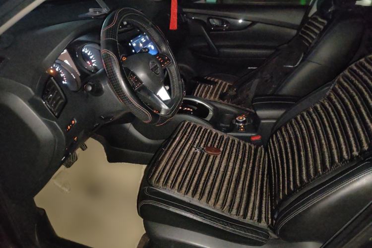 Used Nissan X-Trail 2019 2.5L CVT Smart Connect Luxury Edition 4WD Left Front Seat