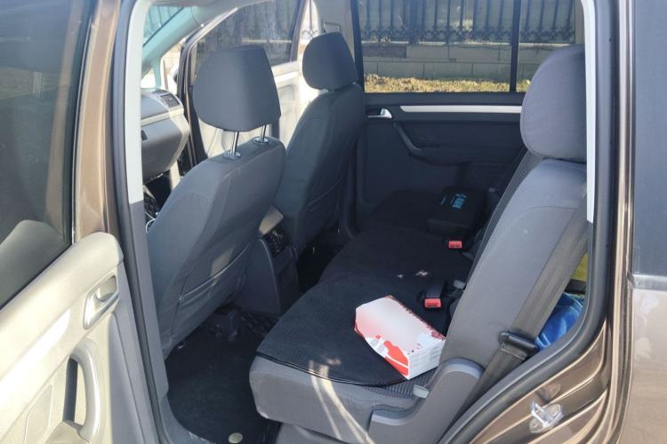 Used Volkswagen Touran 2013 1.4T Manual Fashion Edition 5 Seats Left Rear Seat