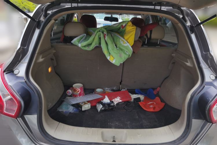 Used Nissan Tiida 2011 1.6L CVT Smart Version Trunk