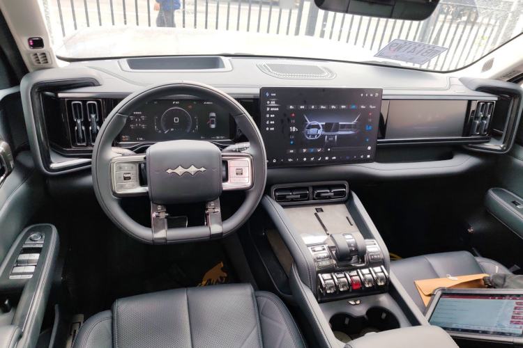 Used Formula Leopard 5 2023 Navigator Edition