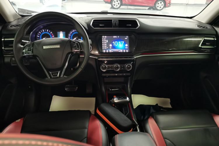 Used Haval H2 2018 Chuanxiang Edition 1.5T Dual-Clutch Two-Wheel Drive ZhiShang Model China V Standard
