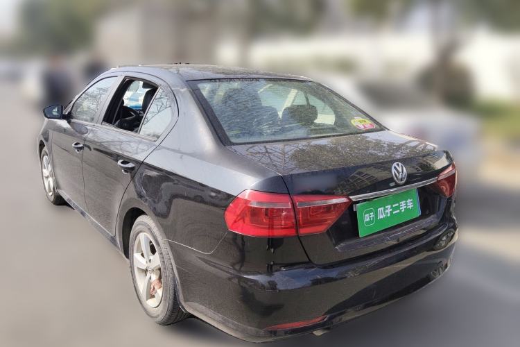 Used Volkswagen Lavida 2013 Revised Classic 1.6L Automatic Fashion Edition