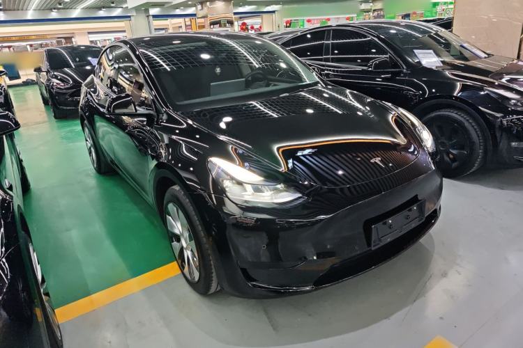 Used Tesla Model Y 2023 Rear-Wheel-Drive Version