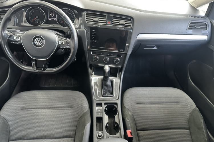 Used Volkswagen Golf 2020 280TSI DSG Comfort Version
