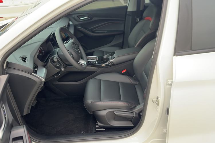 Used MG 5 2022 180 DVVT CVT Youth Style Edition Left Front Seat