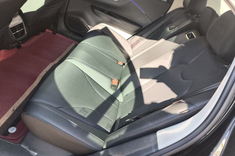 Used Hongqi E-QM5 2023 620km PLUS
