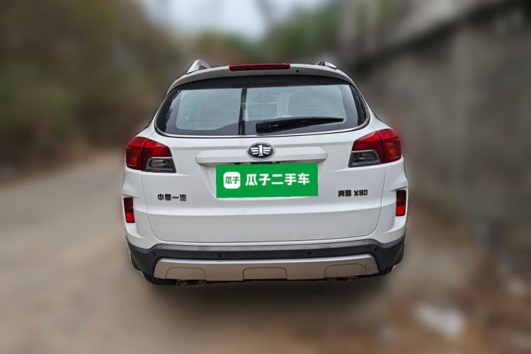 Used Bestune X80 2013 2.0L automatic comfort version

