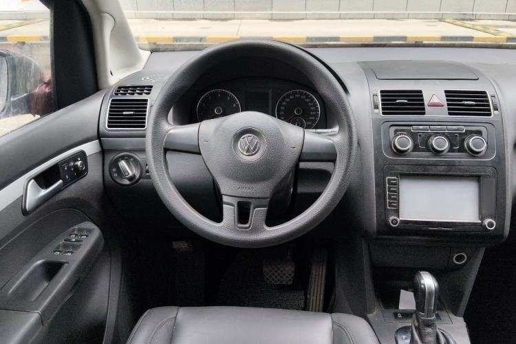 Used Volkswagen Touran 2015 1.4T DSG Comfort Edition 5 Seats Steering Wheel