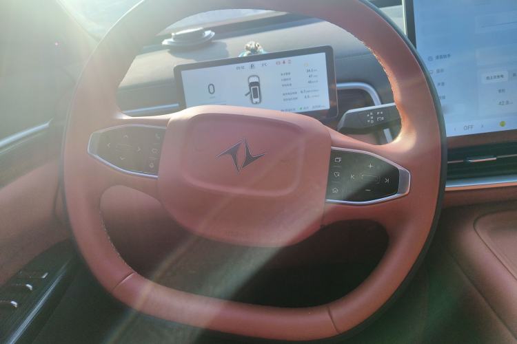 Used Dongfeng eπ eπ008 2024 210Max Range-Extended Version 6 Seats
