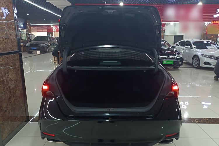 Used Toyota Avalon 2019 2.0L Luxury Edition China VI Standard