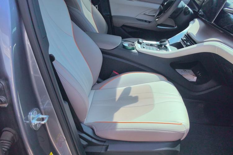 Used BYD Song Pro New Energy 2024 HONOR Edition DM-i 71KM Leading Model Right Front Seat