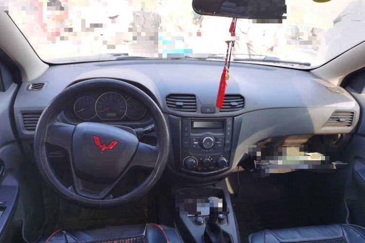 Used Wuling Hongguang 2020 1.2L S Base Model China VI LSI Center Console