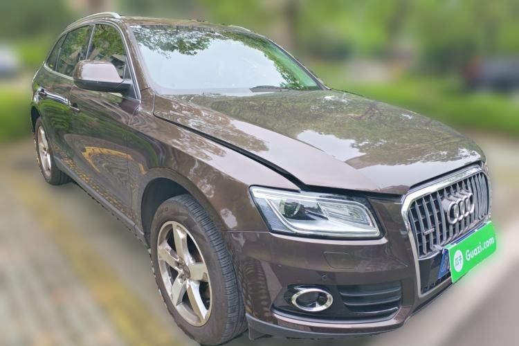 Used Audi Q5 2013 40 TFSI Comfort Edition Front Right 45 Deg