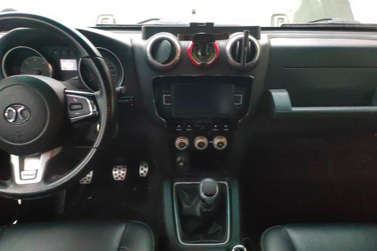 Used BAIC Off-Road BJ40 2018 40L 2.0T Manual Diesel Four-Wheel Drive Prestige Edition