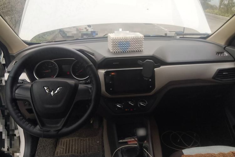 Used Wuling Hongguang 2019 1.5L S Comfort Edition China VI LAR