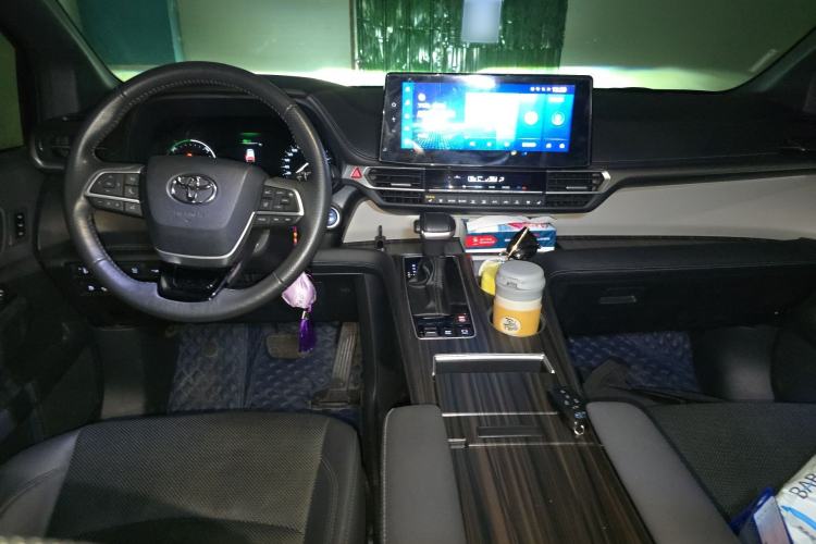 Used Toyota Granvia 2023 2.5L Hybrid Prestige VIP Edition