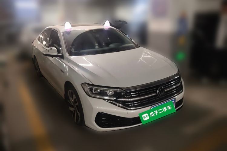 Used Volkswagen Sagitar 2023 300TSI DSG Excellence Edition Front Right 45 Deg