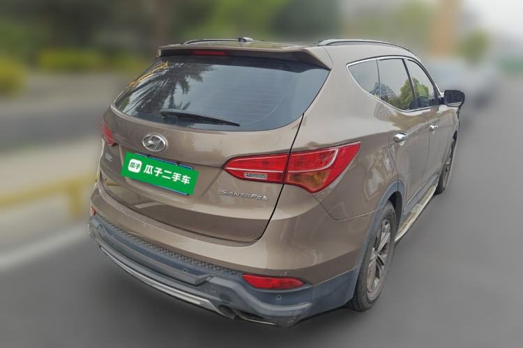 Used Hyundai Santa Fe 2015 2.4L Automatic Two-Wheel Drive Smart Version 5 Seats
