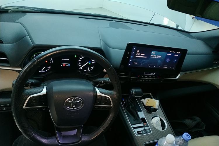 Used Toyota Granvia 2023 2.5L Hybrid Prestige PLUS Edition Center Console
