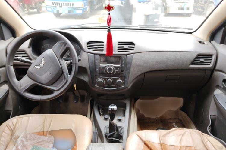 Used Wuling Hongguang 2015 1.2L S Base Model China V Standard