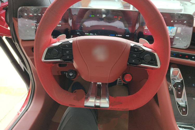 Used MG Cyberster 2024 520 km Legendary All-Wheel-Drive Version Steering Wheel