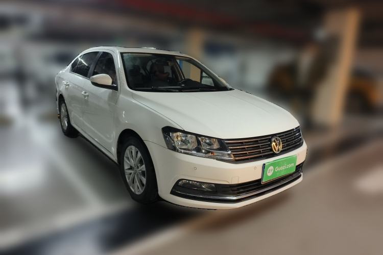 Used Volkswagen Lavida 2015 1.6L Automatic Comfort Edition
