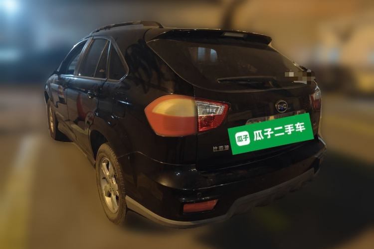 Used BYD S6 2014 2.0L Manual Luxury 5-Seater