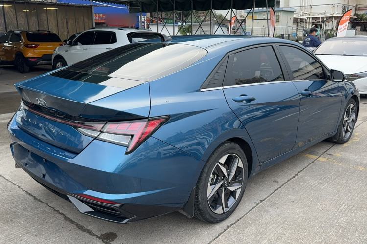 Used Hyundai Elantra 2022 1.5L CVT LUX Prestige Edition
