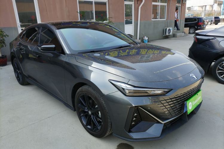 Used CHANGAN UNI-V 2023 1.5T Prestige Model Front Right 45 Deg