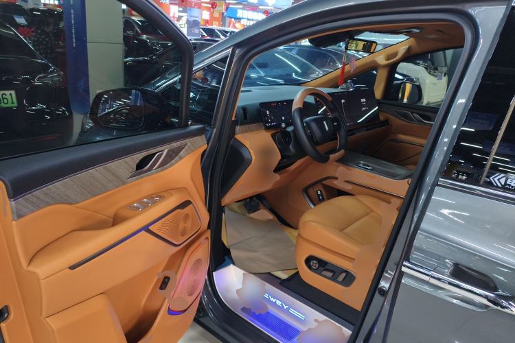 Used Wey Gaoshan 2025 Four-Wheel Drive Alpine 8 Driver Seat