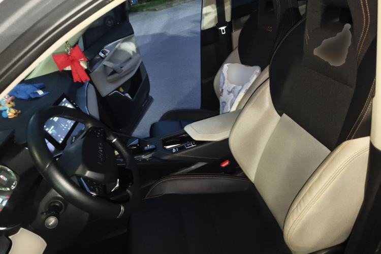 Used Lynk & Co 06 EM-P 2022 PHEV 84 km Range Pro Version
