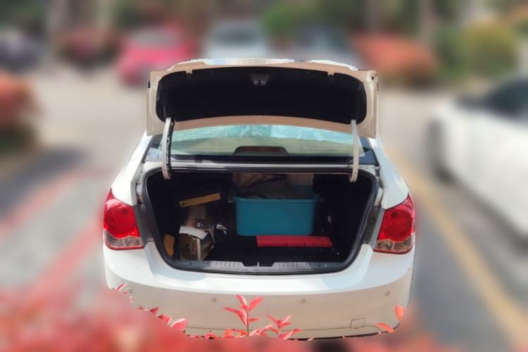 Used Chevrolet Cruze 2012 1.6L SL MT Trunk