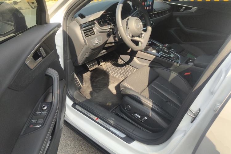 Used Audi A4L 2024 40 TFSI Luxury Dynamic Edition