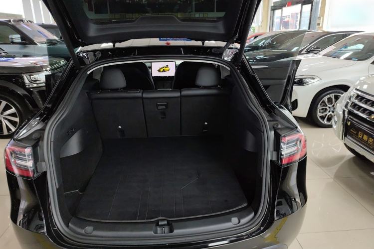 Used Tesla Model Y 2023 Rear-Wheel-Drive Version
