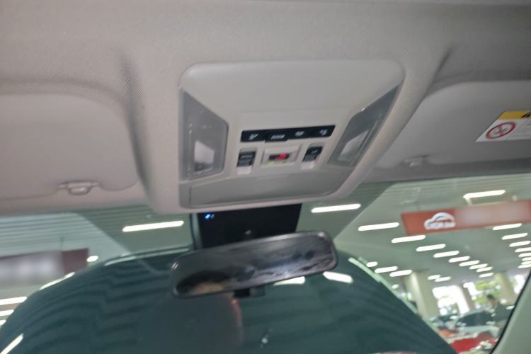 Used Toyota RAV4 2022 Dual-Engine 2.5L E-CVT Four-Wheel Drive Elite Plus Edition
