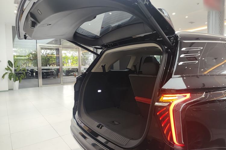 Used Hongqi HS7 2023 2.0T Automatic All-Wheel Drive Flagship Edition Six Seats Trunk