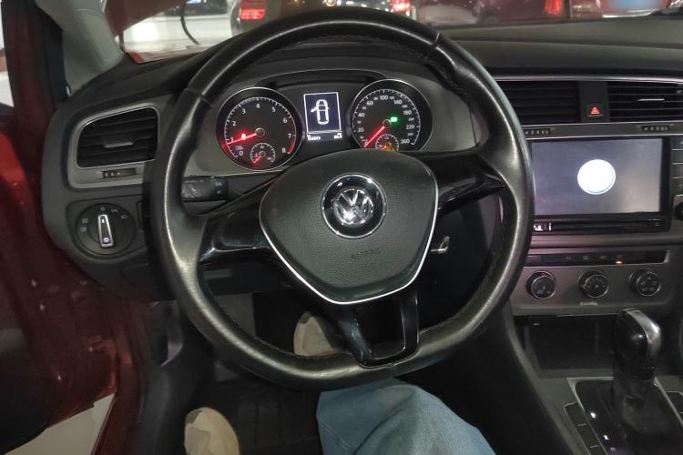 Used Volkswagen Golf 2016 230TSI Automatic Comfort Version Steering Wheel