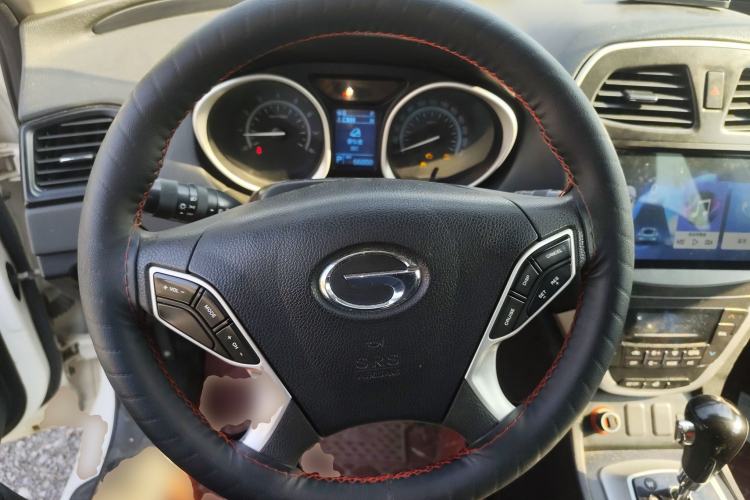 Used GAC Trumpchi GS5 2014 2.0L Automatic Two-Wheel Drive Anniversary Value Edition Steering Wheel
