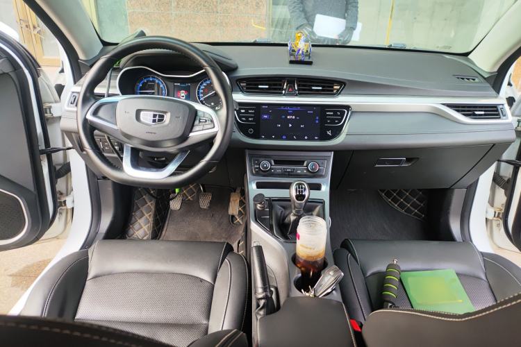 Used Geely Auto Emgrand 2019 Leading Edition 1.5L Manual Luxury Model China VI Standard