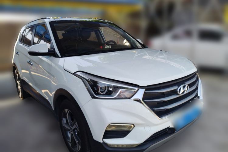 Used Hyundai ix25 2017 1.6L Automatic Smart Version Front Right 45 Deg