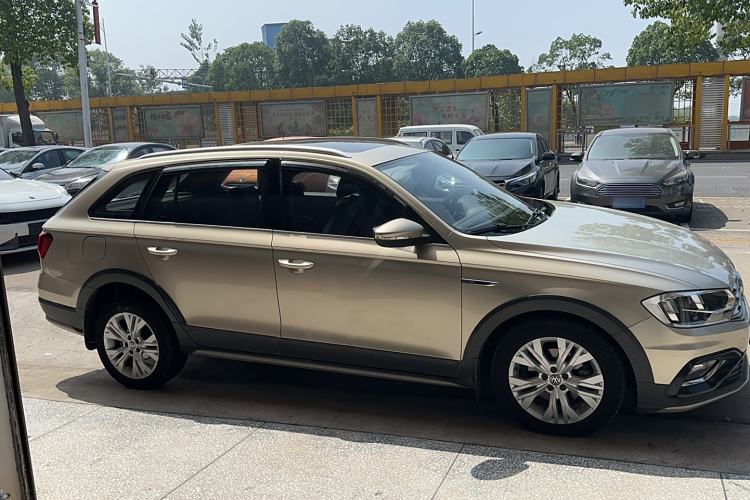 Used Volkswagen C-TREK 2017 1.6L Manual Comfort Model
