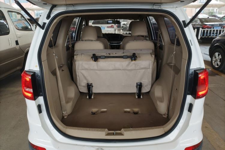 Used Baojun 730 2019 1.5L Manual Value Edition 7 Seats China VI Emission Standard Trunk