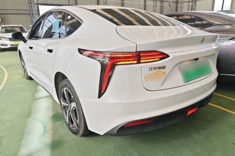 Used JMEV GSE 2024 Standard Range Travel Edition
