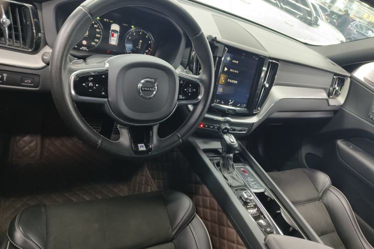 Used Volvo XC60 2019 T5 4x4 Zhiya Sport Edition China VI Standard
