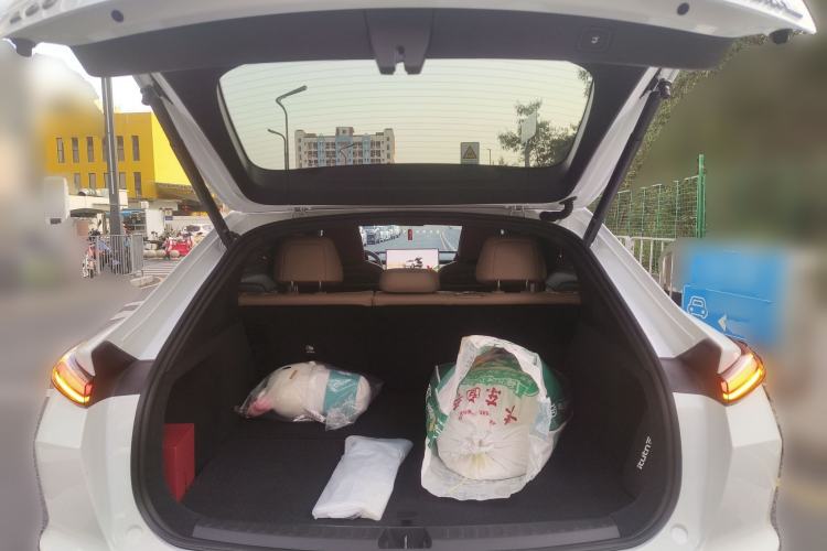 Used ONVO L60 2025 Model—60 kWh Rear-Wheel-Drive Version